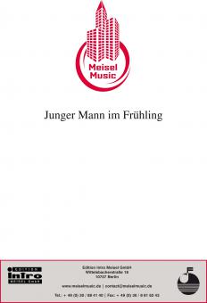 Junger Mann im Frühling 