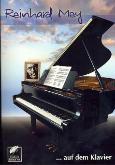 Reinhard Mey auf dem Klavier 